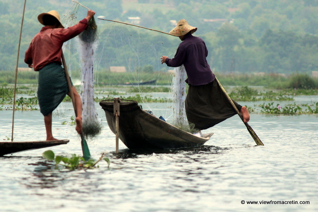 Fisherman at Inle Lake are famous for their "one-legged rowing" technique.